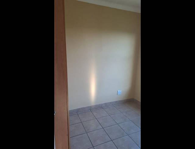 3 BEDROOM TOWNHOUSE FOR SALE IN THATCH HILL ESTATE